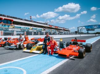 Jean Alesi présent pour la présentation du KENNOL Grand Prix de France Historique à Rétromobile