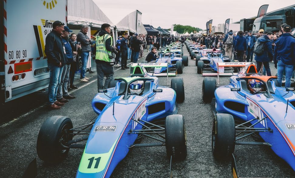 F4 Academy : Alex Munoz double la mise à Nogaro