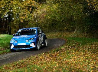 L’Alpine A290 100 % électrique se distingue au Rallye de l’Indre-Buzançais